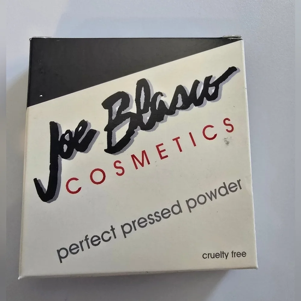 Joe Blasco Perfect Pressed Powder - Perfect Pressed Powder Ebony Finish .635 oz